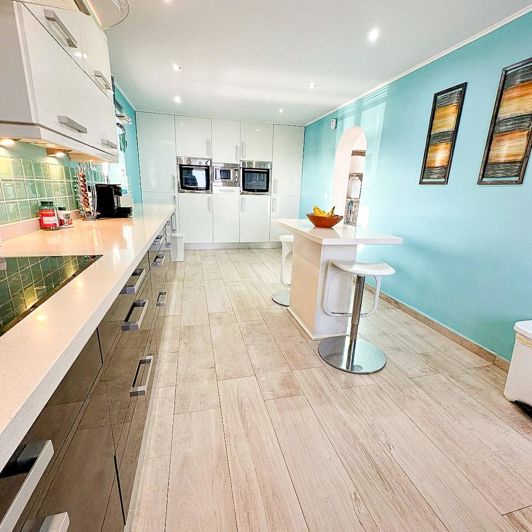 Image No.16-6 Bed Villa for sale