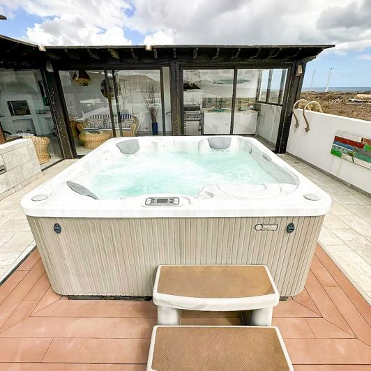 Image No.8-6 Bed Villa for sale