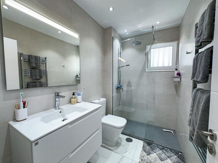 Image No.20-1 Bed Apartment for sale