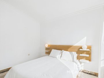 12958lightfilledtownhousewithprivatepoolandou