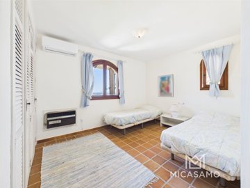 9581threebedroomlosaltosvillawithseaviewsinla