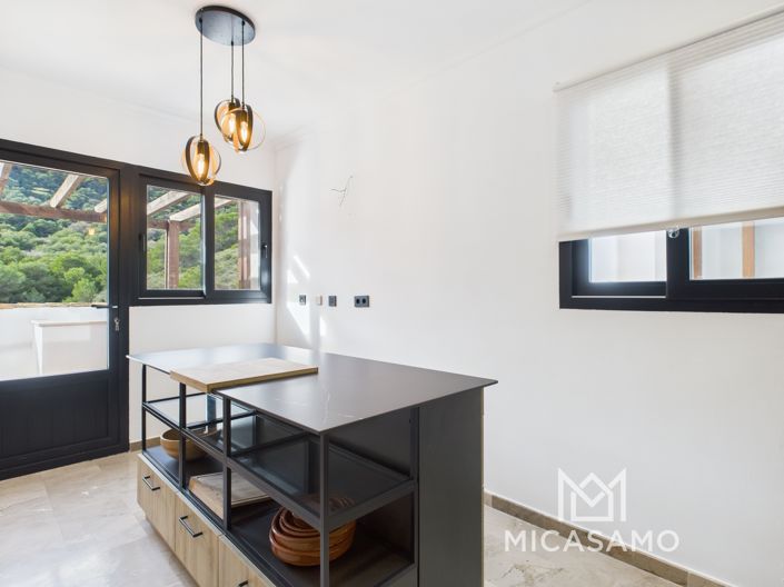 Image No.6-4 Bed Townhouse for sale