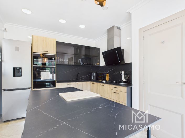 Image No.7-4 Bed Townhouse for sale