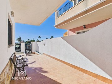 12839beautifulcoastalhomewithseaviewscommunal