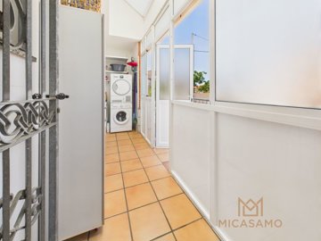9678brightandpracticalfamilyhomeclosetothemar
