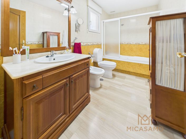 Image No.21-5 Bed Villa for sale