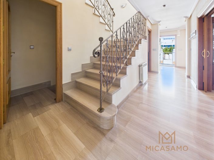 Image No.25-5 Bed Villa for sale