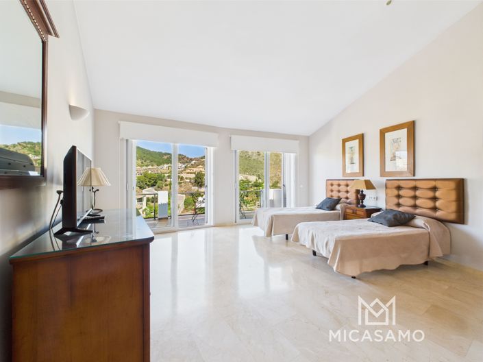 Image No.14-7 Bed Villa for sale