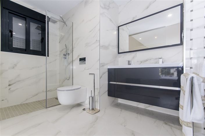 Image No.9-4 Bed Villa for sale