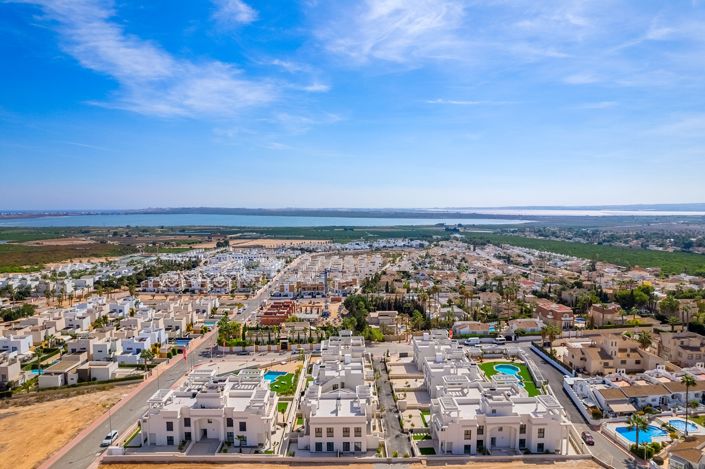 Image No.27-2 Bed Apartment for sale