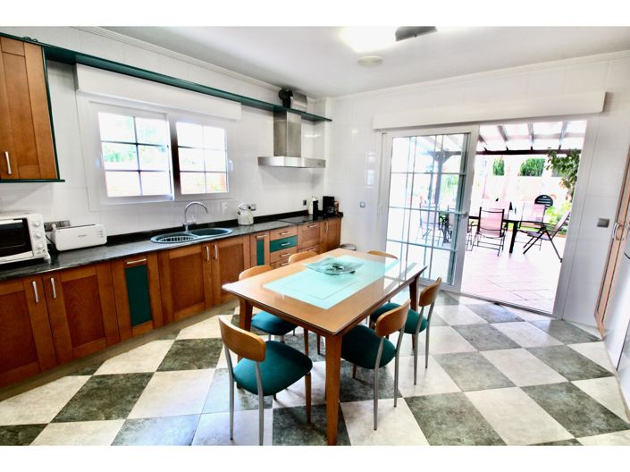 Image No.12-4 Bed Villa for sale