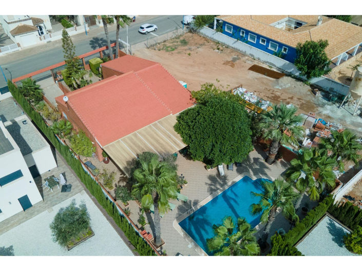 Image No.2-4 Bed Villa for sale