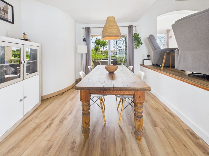 Image No.15-4 Bed Villa for sale