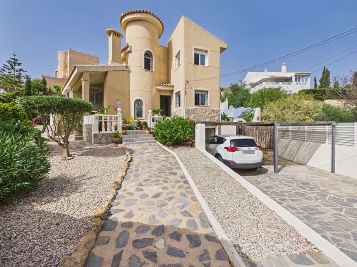 Image No.29-4 Bed Villa for sale