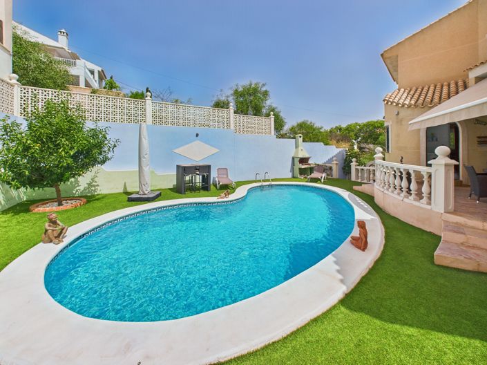 Image No.3-4 Bed Villa for sale