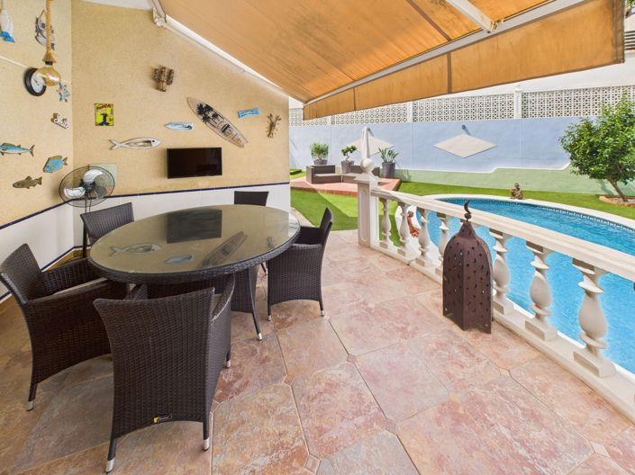 Image No.4-4 Bed Villa for sale