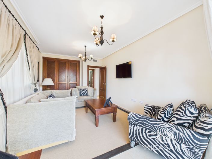 Image No.12-5 Bed Villa for sale