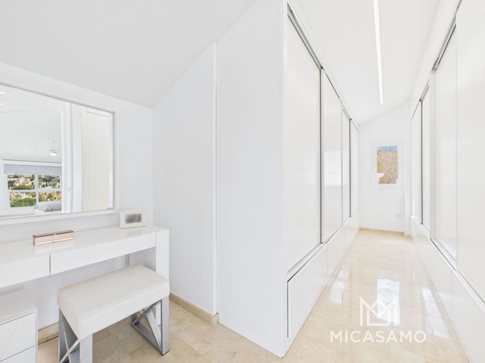 Image No.6-5 Bed Villa for sale