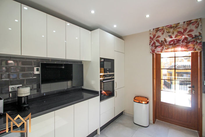 Image No.5-3 Bed Townhouse for sale