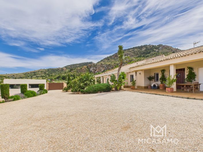 Image No.20-4 Bed Villa for sale