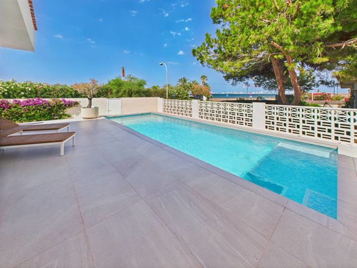 Image No.1-3 Bed Villa for sale