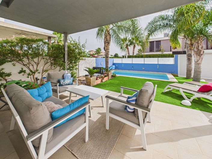 Image No.1-3 Bed Villa for sale