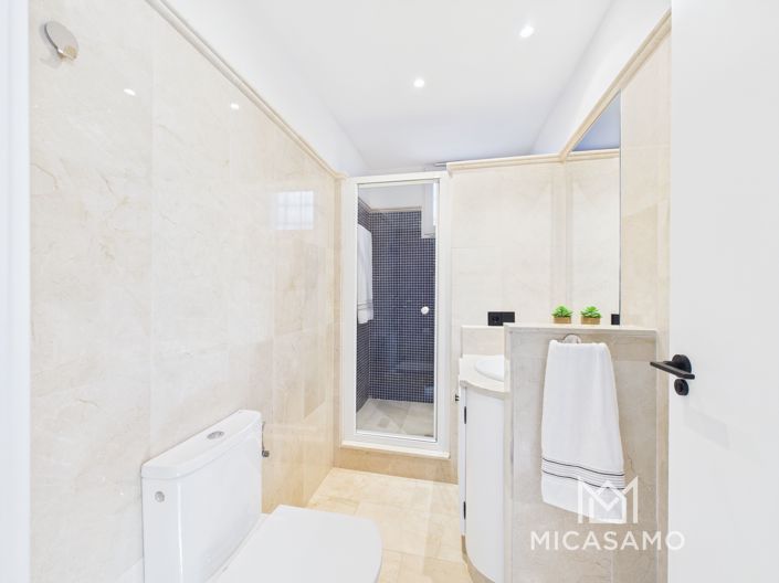 Image No.24-7 Bed Villa for sale