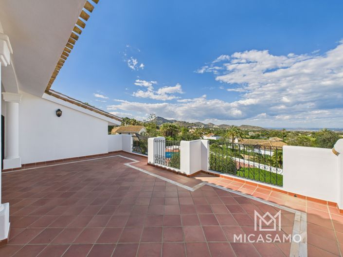 Image No.8-7 Bed Villa for sale