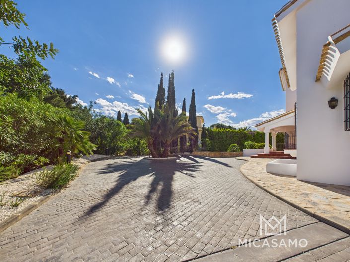 Image No.8-7 Bed Villa for sale