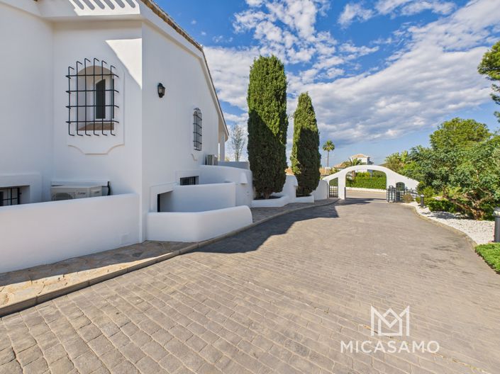 Image No.9-7 Bed Villa for sale