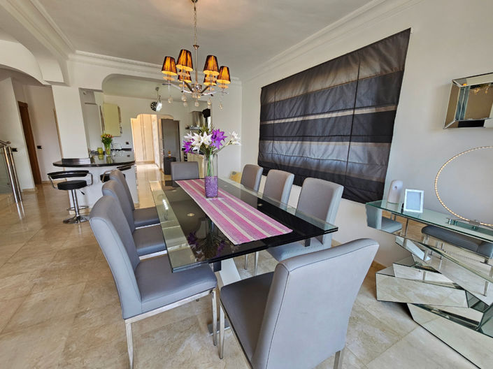 Image No.12-6 Bed Villa for sale