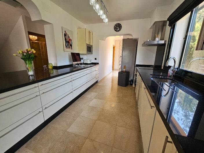 Image No.14-6 Bed Villa for sale