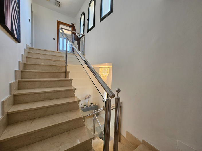 Image No.32-6 Bed Villa for sale