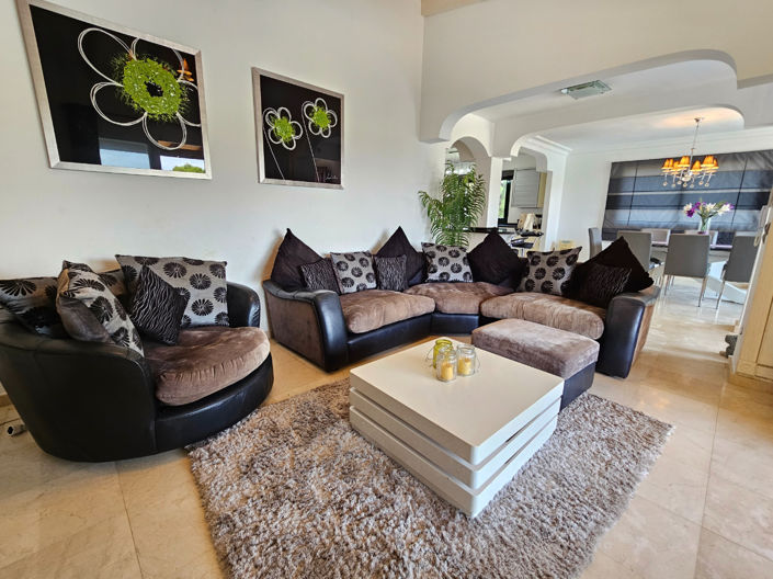 Image No.8-6 Bed Villa for sale