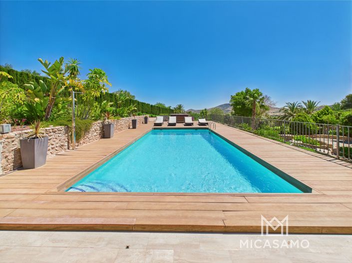 Image No.5-5 Bed Villa for sale