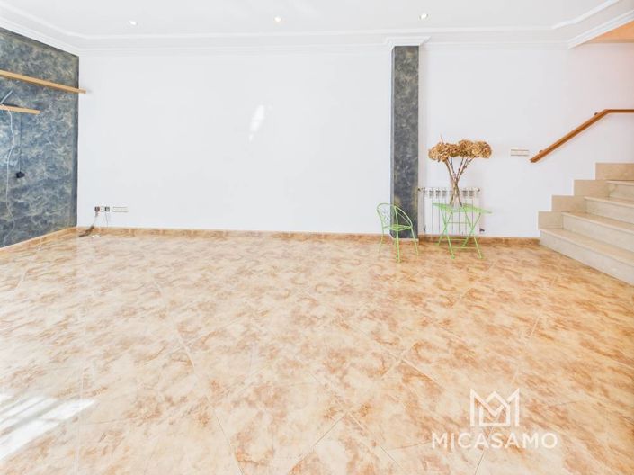 Image No.17-5 Bed Villa for sale