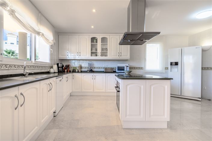 Image No.11-4 Bed Villa for sale