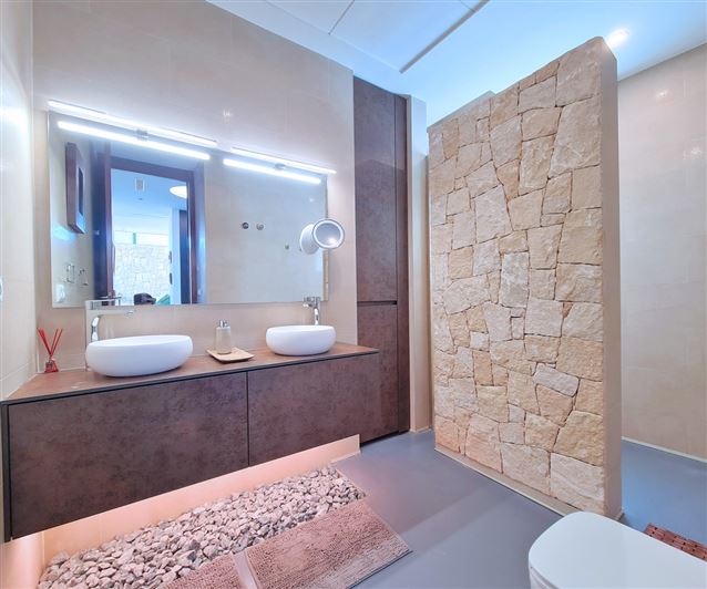 Image No.14-3 Bed Villa for sale