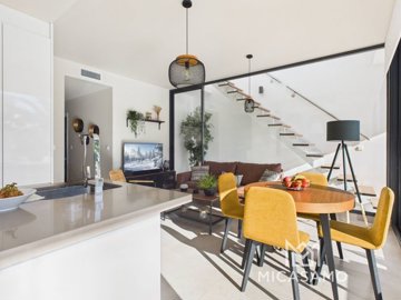 12916modern2bedapartmentwithprivatesolariuman