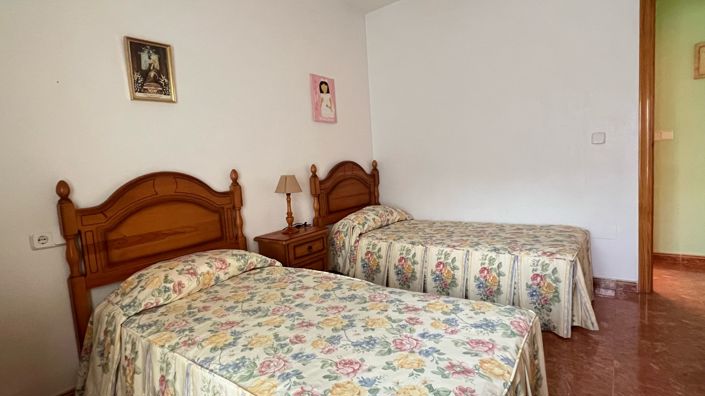 Image No.8-2 Bed Apartment for sale