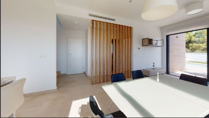 Image No.9-3 Bed Villa for sale