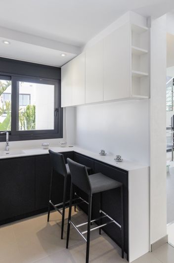 Image No.35-3 Bed Villa for sale