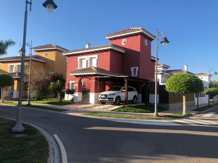 Image No.9-3 Bed Townhouse for sale