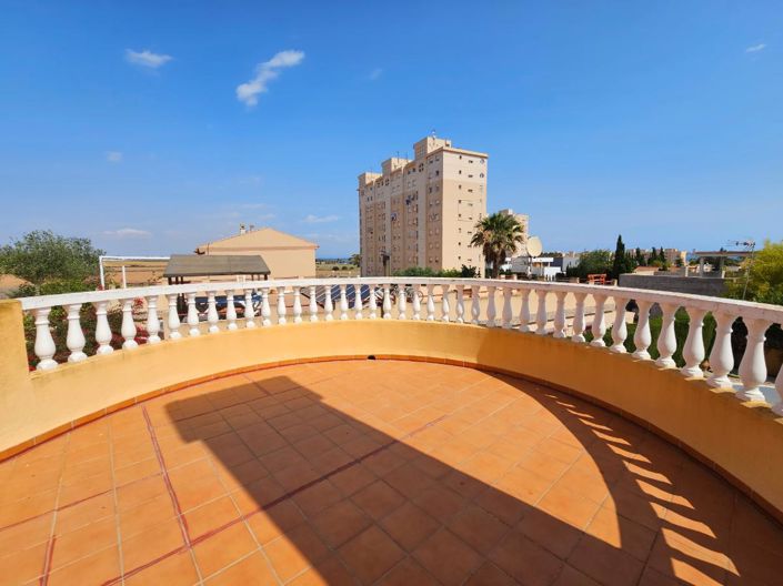 Image No.25-3 Bed Villa for sale