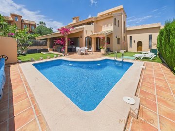 7372elcotovillalamangaclub070725081803cam0528