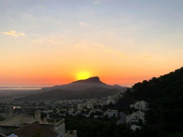 84963bedroomvillawithstunningviews08102416393