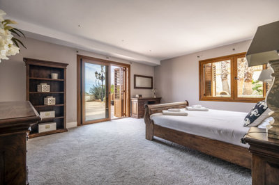 8669majesticsixbedroomvillawithadditionaltwob
