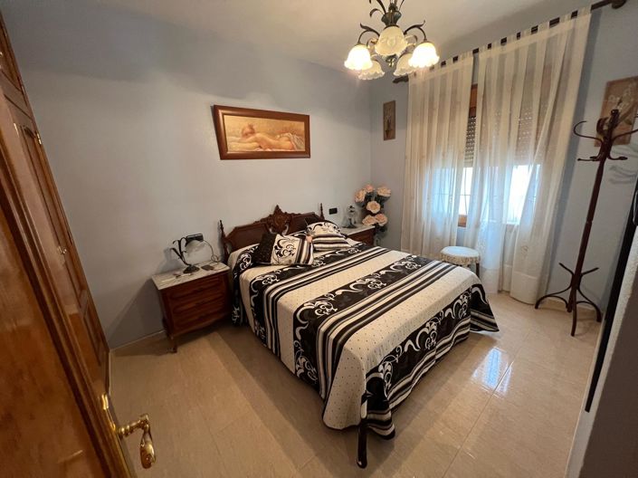 Image No.12-3 Bed Villa for sale