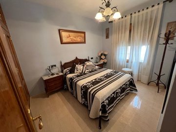 8444atraditional3beds2bathsvillainacalmareane