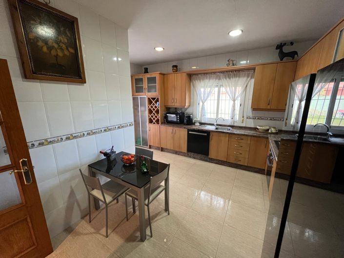 Image No.6-3 Bed Villa for sale